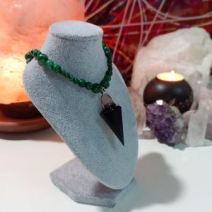 Colgante MAGNETITA con cordón de seda y MALAQUITA