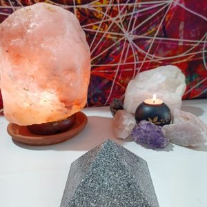 Pirámide Super Grande 4 lados Orgonita Electronite