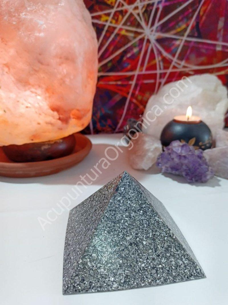 Pirámide Grande 4 lados Orgonita Electronite