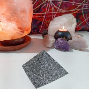 Pirámide Grande 4 lados Orgonita Electronite