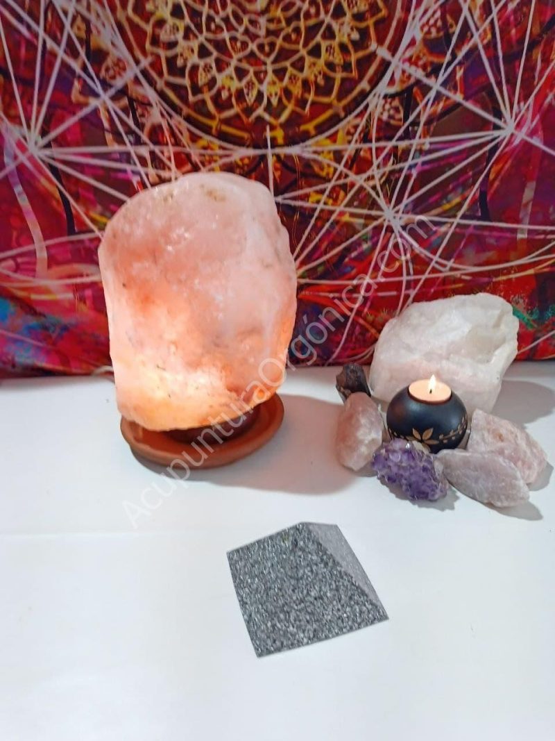 Pirámide Grande 4 lados Orgonita Electronite - Imagen 3