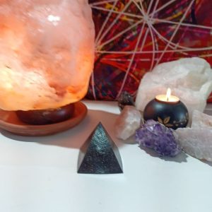 Orgonita VIRUTA DE HIERRO Pirámide mediana 4 lados