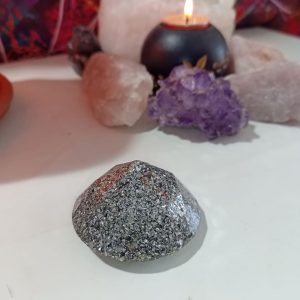 Orgonita electronite Pirámide formato diamante Grande