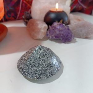 Orgonita electronite Pirámide formato diamante Grande