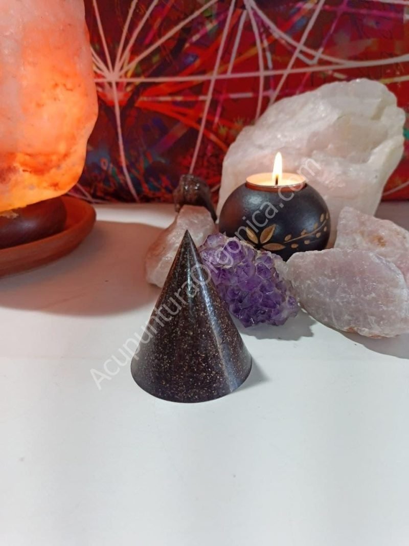 Orgonita VIRUTA DE HIERRO Pirámide cono - Imagen 2