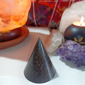 Orgonita VIRUTA DE HIERRO Pirámide cono