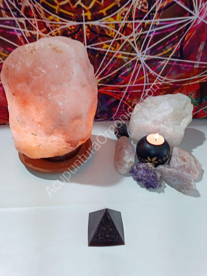 Orgonita VIRUTA DE HIERRO Pirámide mediana 4 lados - Imagen 5