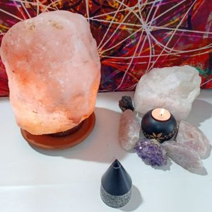 Orgonita VIRUTA ALUMINIO con punta de Magnetita Pirámide Cono pequeña