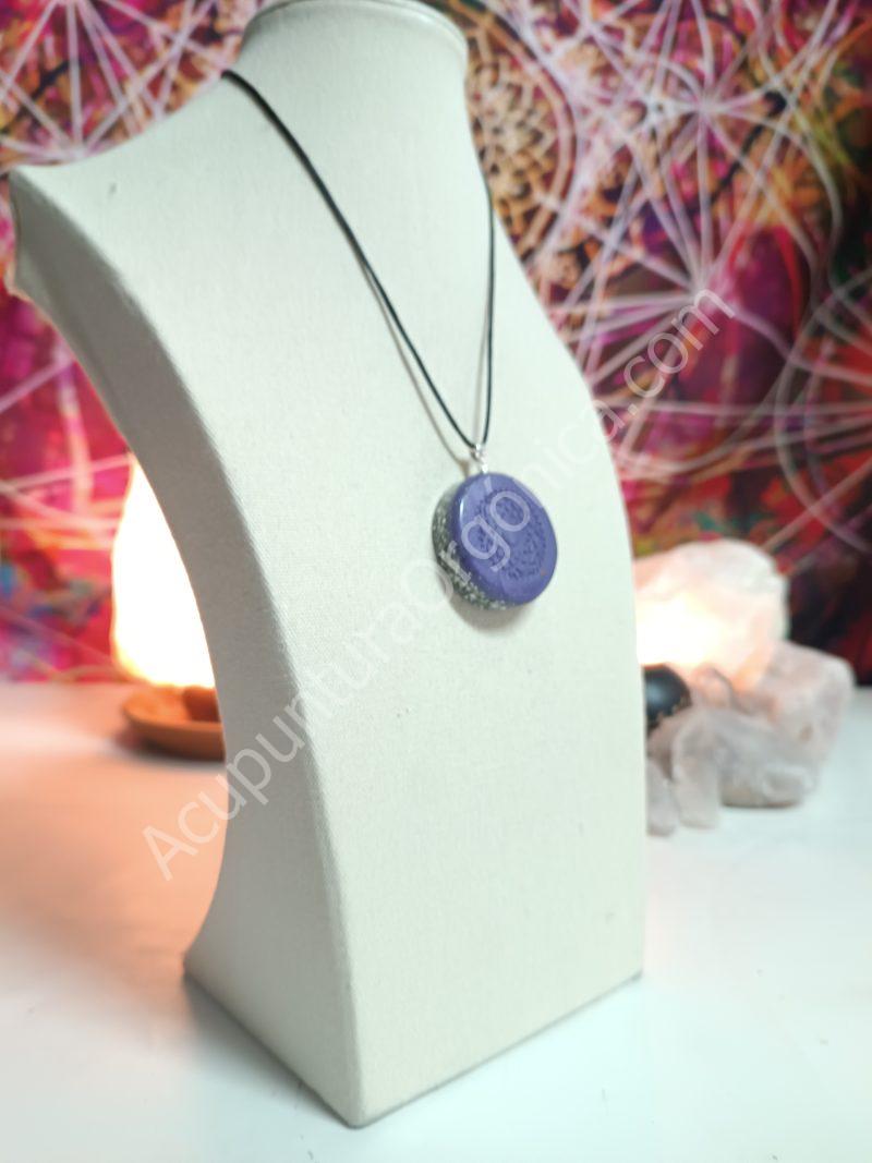 Colgante o llavero orgonita electronite Chakra Corona formato Semicirculo - Imagen 4