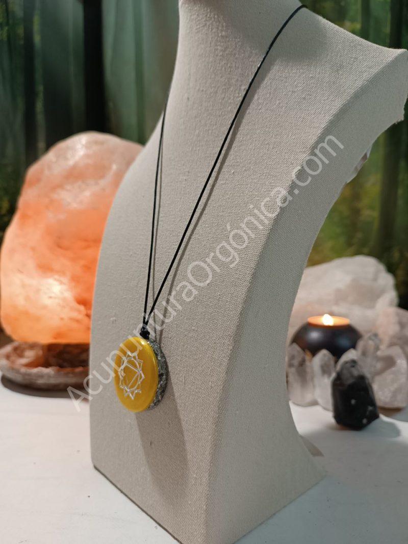 Colgante o llavero Orgonita electronite Chakra Plexo Solar formato Semicírculo - Imagen 3