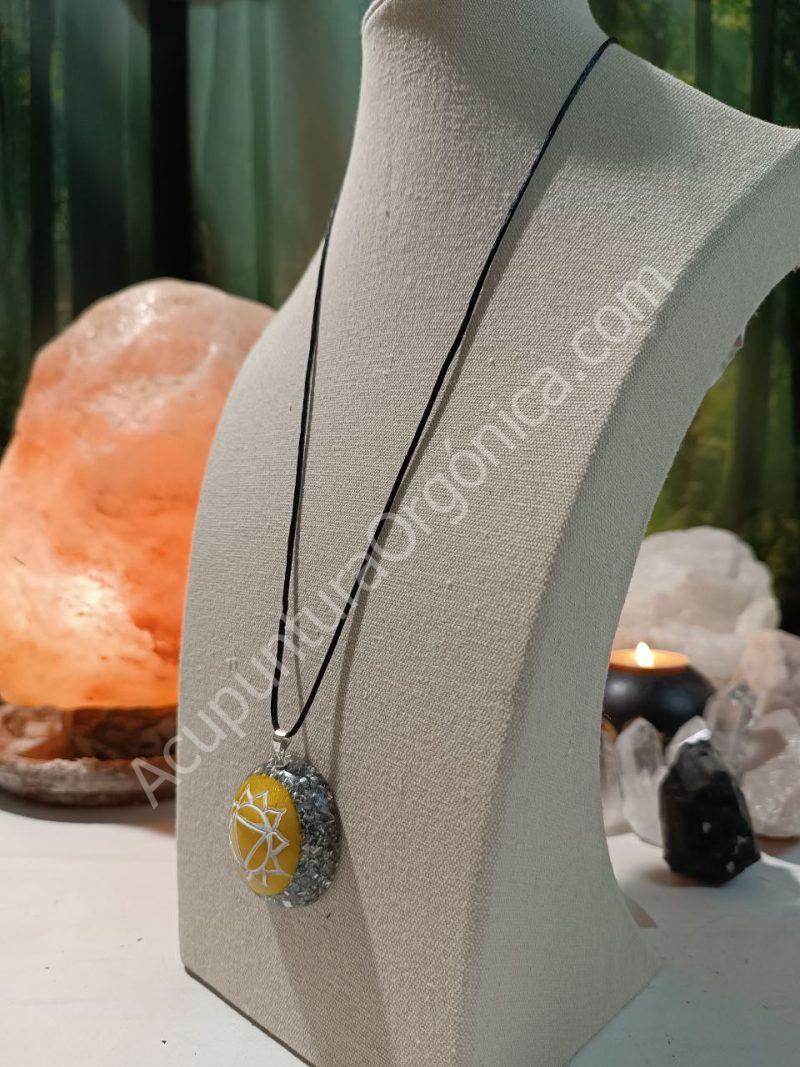 Colgante o llavero Orgonita electronite Chakra Plexo Solar formato Semiesfera - Imagen 3
