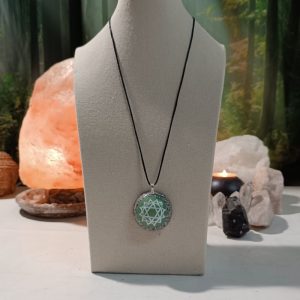 Colgante o llavero Orgonita electronite Chakra Corazón o Cardíaco formato Semiesfera