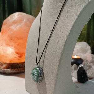 Colgante o llavero Orgonita electronite Chakra Corazón o Cardíaco formato Semiesfera