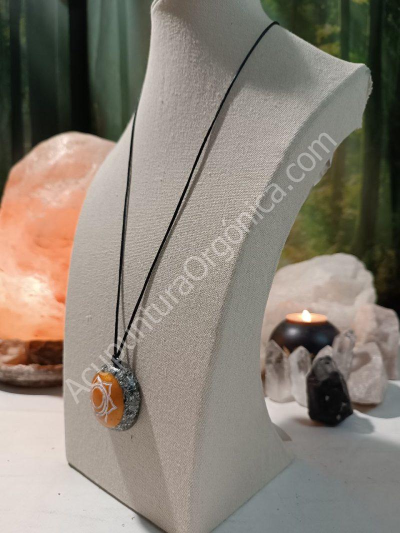 Colgante o llavero Orgonita electronite Chakra Sacro formato Semiesfera - Imagen 3