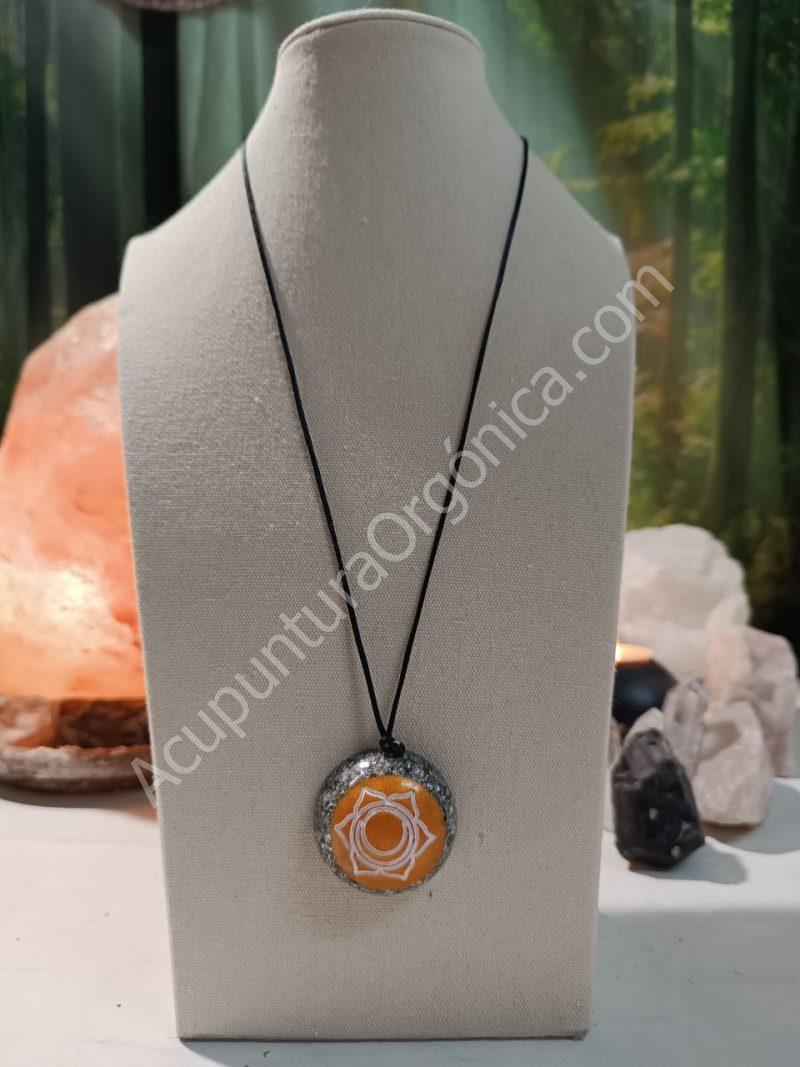 Colgante o llavero Orgonita electronite Chakra Sacro formato Semiesfera