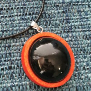 Colgante, pendientes y anillo de Shungita en madera 2 Colores