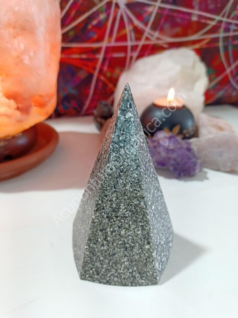 Orgonita Pirámide formato Pentagonal