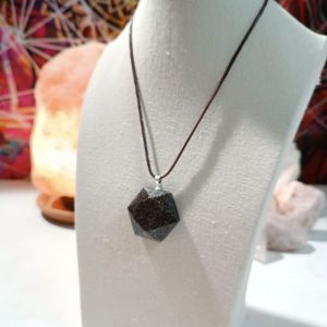 Orgonita VIRUTA PEQUEÑA DE HIERRO colgante Hexágono