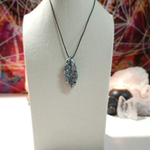 Colgante Hoja Alargada con Picos Orgonita-Electronite