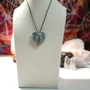 Colgante Hoja Corazón de Orgonita - Electronite