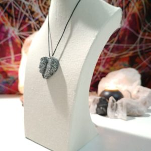 Colgante Hoja Corazón de Orgonita - Electronite