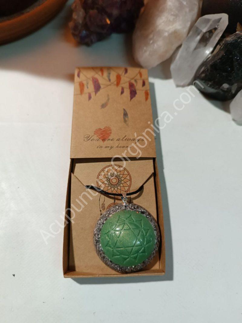 Colgante o llavero Orgonita electronite Chakra Corazón o Cardíaco formato Semiesfera - Imagen 5