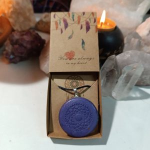 Colgante o llavero orgonita electronite Chakra Corona formato Semicirculo