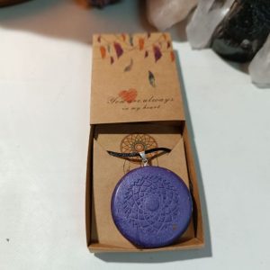 Colgante o llavero orgonita electronite Chakra Corona formato Semicirculo