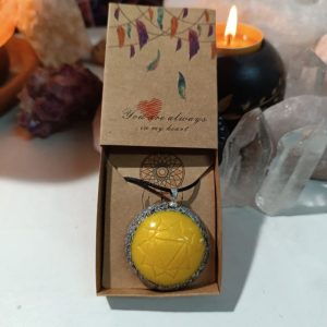 Colgante o llavero Orgonita electronite Chakra Plexo Solar formato Semiesfera