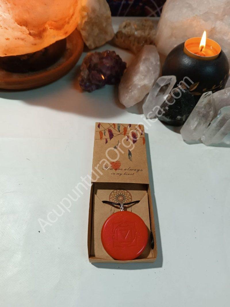 Colgante o llavero Orgonite electronite Chakra Raiz formato Semicírculo - Imagen 5