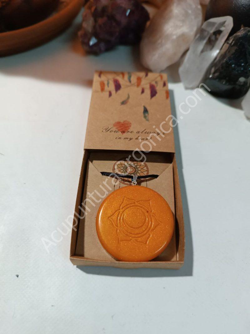 Colgante o llavero Orgonita Electronite Chakra Sacro formato Semicírculo - Imagen 6