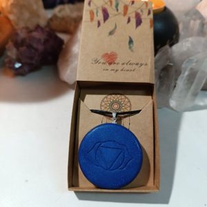 Colgante o llavero Orgonita electronite Chakra Tercer Ojo formato Semicírculo