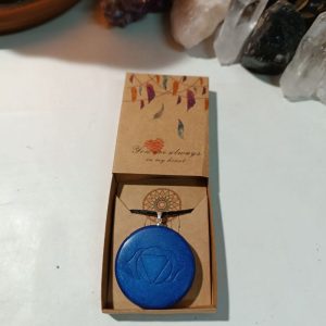 Colgante o llavero Orgonita electronite Chakra Tercer Ojo formato Semicírculo