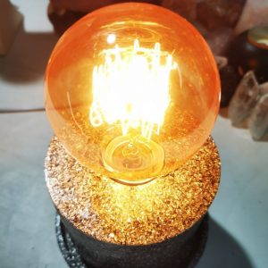 Lámpara formato CILINDRO mesita orgonita-electronite