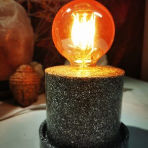 Lámpara formato CILINDRO mesita orgonita-electronite