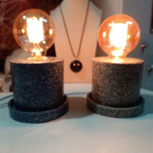 Lámpara formato CILINDRO mesita orgonita-electronite