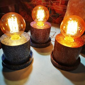 Lámpara formato CILINDRO mesita orgonita-electronite