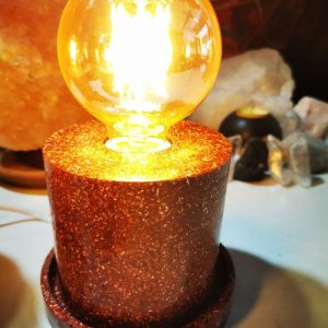 Lámpara formato CILINDRO mesita orgonita-electronite
