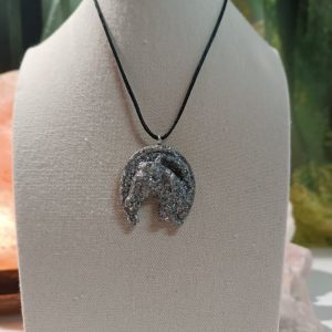 Colgante forma HERRADURA Orgonita-Electronite