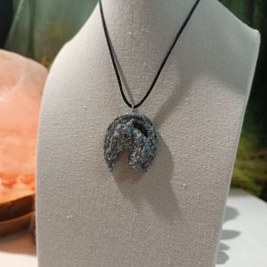 Colgante forma HERRADURA Orgonita-Electronite